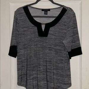 Liz Baker Women's Gray and Black Short Sleeve Top